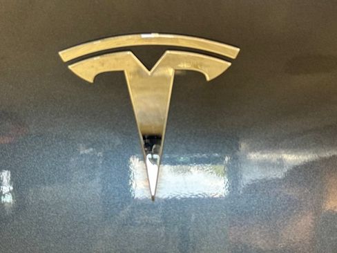 Used 2023 Tesla Model Y Long Range AWD/4WD image 31