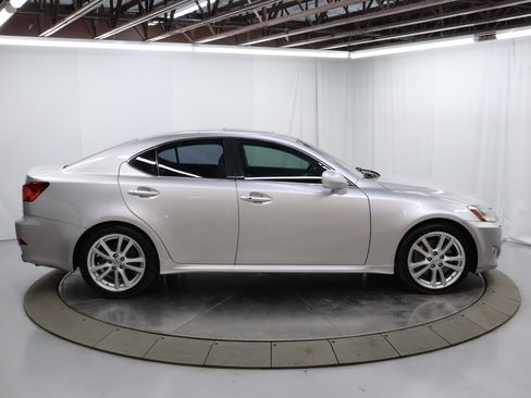 Used 2006 Lexus IS 350 image 8