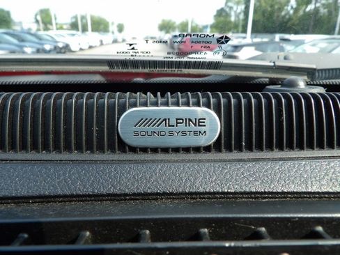 Used 2018 RAM 1500 Laramie AWD/4WD image 23