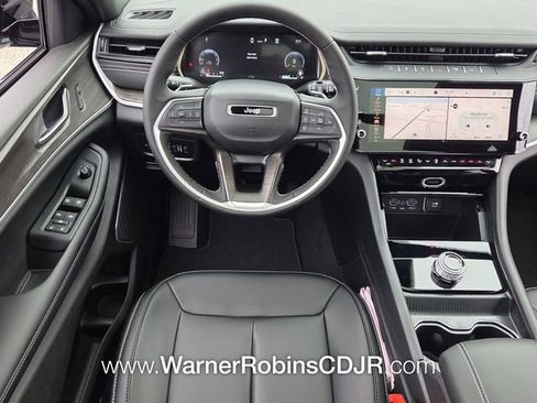 New 2026 Jeep Grand Cherokee L Limited RWD image 7