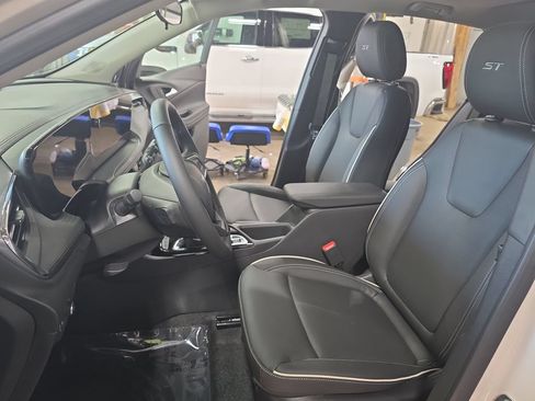 New 2026 Buick Encore GX Sport Touring w/ Studio Series AWD/4WD image 14