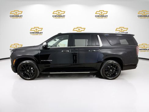 Used 2025 Chevrolet Suburban Premier AWD/4WD image 5