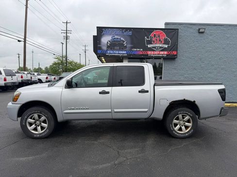 Used 2010 Nissan Titan SE AWD/4WD image 2