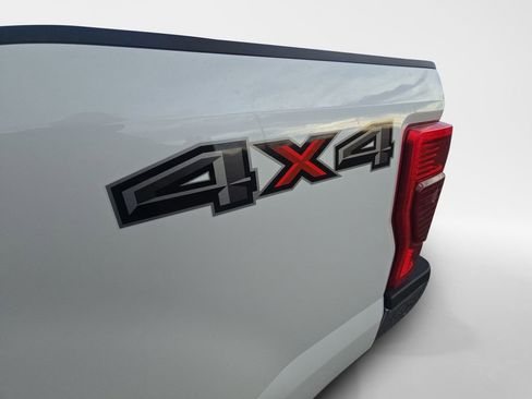 Used 2021 Ford F250 Lariat w/ Chrome Package image 22