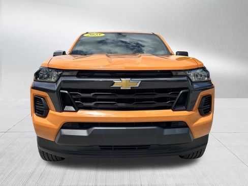 Used 2025 Chevrolet Colorado LT w/ Advanced Trailering Package RWD image 2
