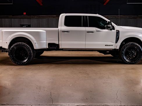 Used 2024 Ford F350 Lariat w/ Lariat Ultimate Package image 11