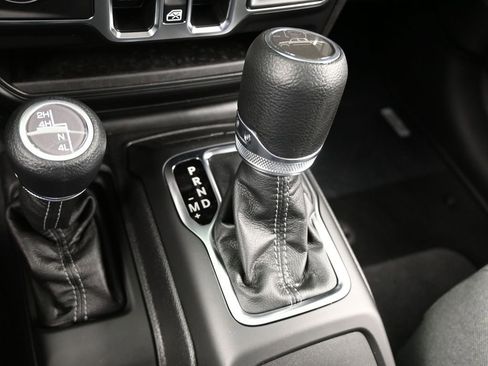 New 2026 Jeep Gladiator Sport image 19