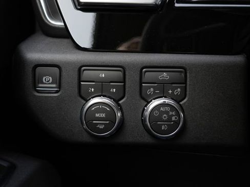 New 2026 GMC Sierra 2500 SLE w/ SLE Value Package; AWD/4WD image 19