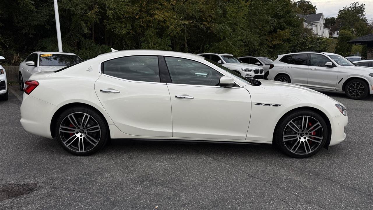 Used 2019 Maserati Ghibli S Q4 AWD/4WD image 16