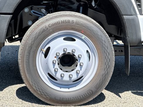 New 2024 Ford F550 2WD Regular Cab Super Duty image 26