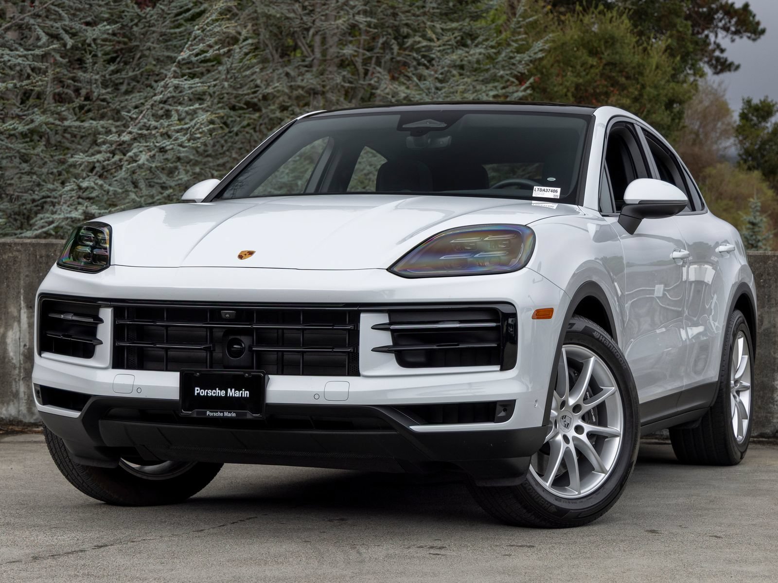 Certified 2026 Porsche Cayenne Coupe AWD/4WD image 1
