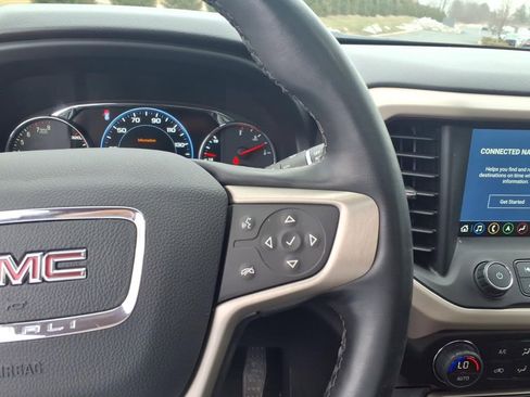 Used 2023 GMC Acadia Denali w/ Denali Ultimate Package AWD/4WD image 18