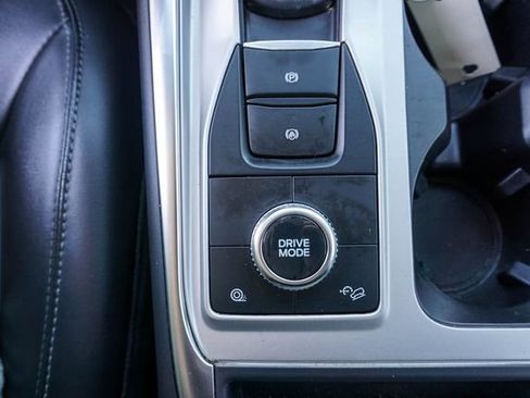 Used 2022 Ford Explorer XLT w/ Equipment Group 202A AWD/4WD image 25