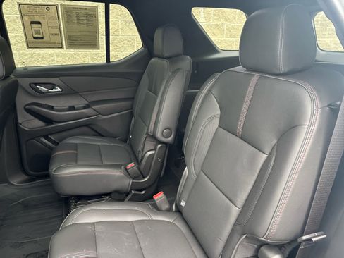 Used 2024 Chevrolet Traverse RS w/ LPO, Floor Liner Package image 32