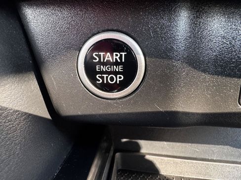 Used 2023 Nissan Rogue SV AWD/4WD image 26