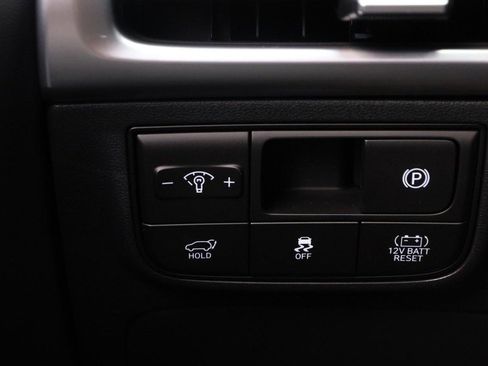 Used 2025 Hyundai Tucson Limited AWD/4WD image 23