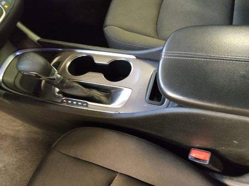 Used 2021 Chevrolet Malibu LT FWD image 26