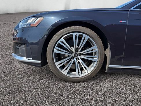 Used 2021 Audi A8 L 4.0T w/ Executive Plus Package image 9