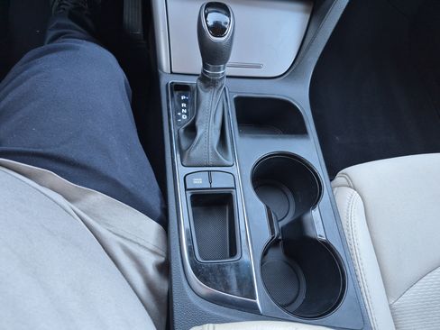 Used 2017 Hyundai Sonata SE image 26