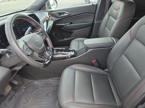 Certified 2025 Chevrolet Trax RS w/ Driver Confidence Package FWD image 19