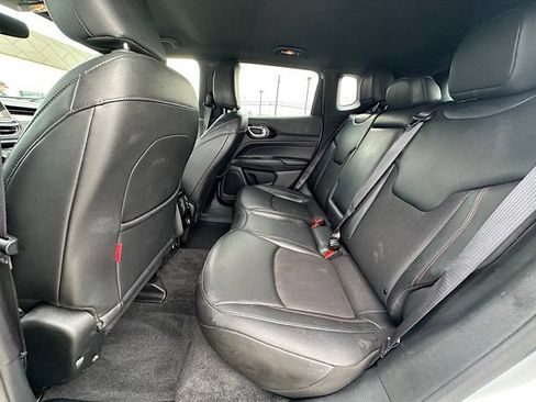 Used 2025 Jeep Compass Trailhawk AWD/4WD image 22