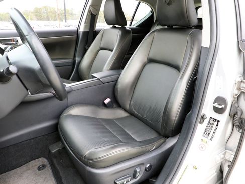 Used 2012 Lexus CT 200h image 14