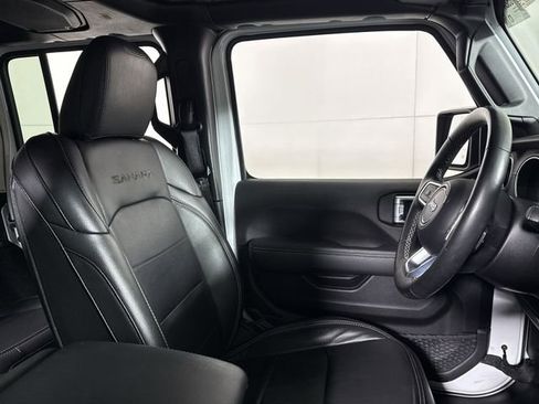 Used 2022 Jeep Wrangler Unlimited Sahara w/ Cold Weather Group image 12