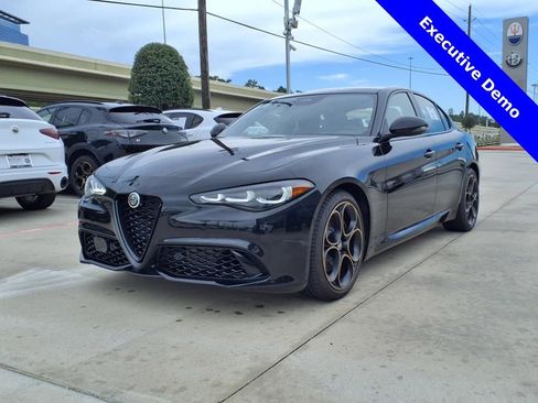 New 2025 Alfa Romeo Giulia w/ Driving Assist Package image 2