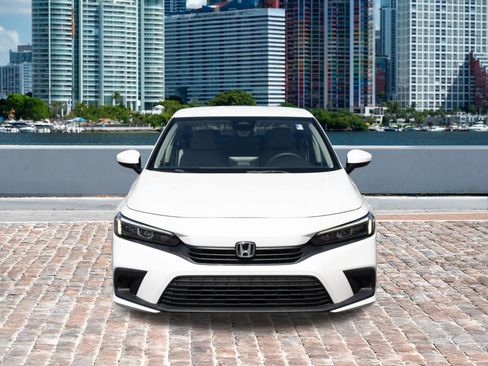 Used 2022 Honda Civic LX image 2