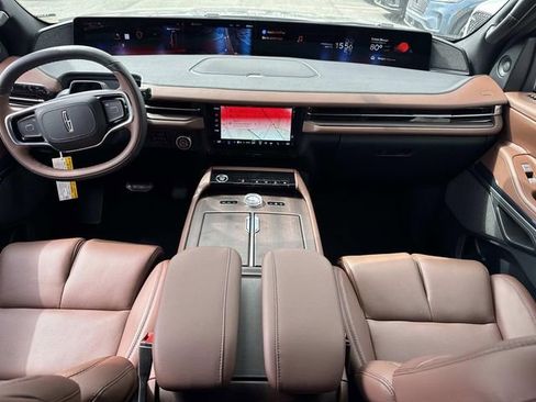 New 2026 Lincoln Navigator L Reserve AWD/4WD image 20
