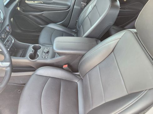 Used 2024 GMC Terrain SLT image 7