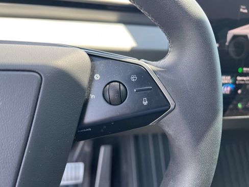 Used 2024 Tesla Cybertruck AWD Crew Cab image 28
