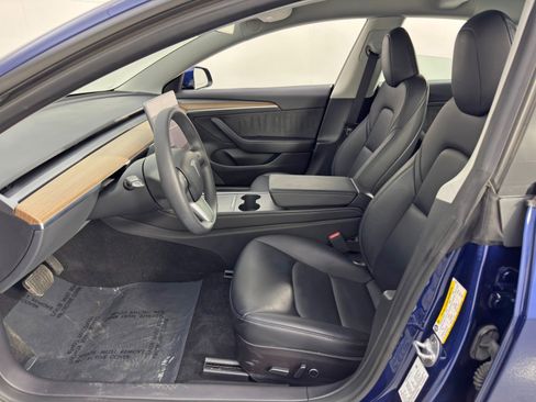 Used 2023 Tesla Model 3 Standard Range image 17