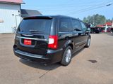 Used 2016 Chrysler Town & Country Touring-L w/ Driver Convenience Group image 6
