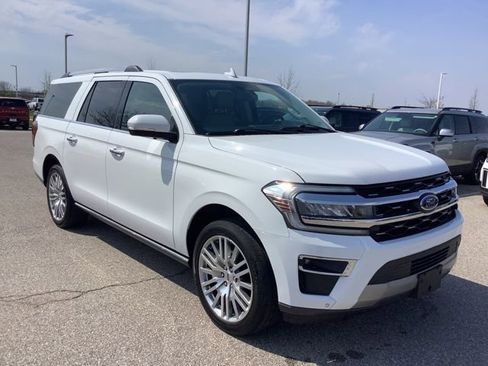 Used 2024 Ford Expedition Max Limited AWD/4WD image 3