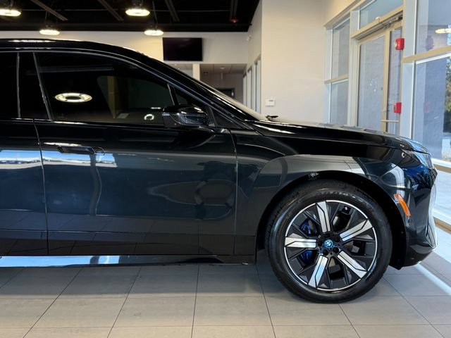 Used 2024 BMW iX xDrive50 w/ Premium Package AWD/4WD image 20