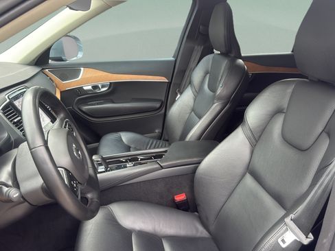 Used 2024 Volvo XC90 B6 Plus AWD/4WD image 9