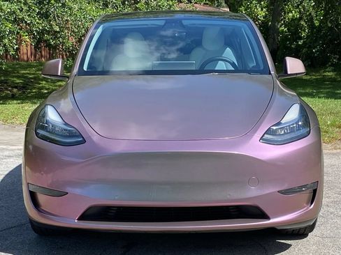 Used 2022 Tesla Model Y Long Range AWD/4WD image 3