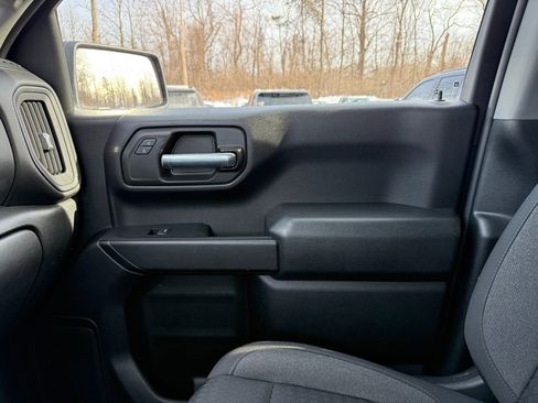 Certified 2022 Chevrolet Silverado 1500 Custom image 34