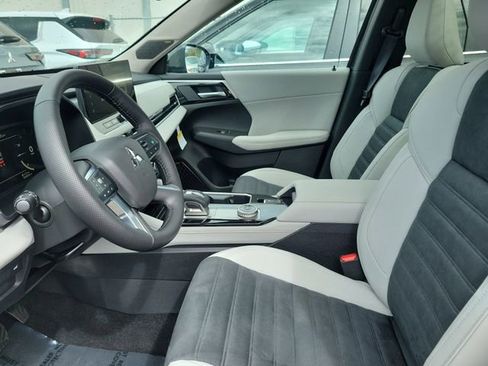 New 2026 Mitsubishi Outlander SE FWD image 20