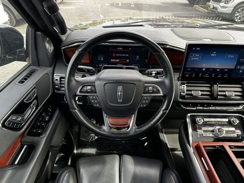 Certified 2023 Lincoln Navigator Reserve AWD/4WD image 14
