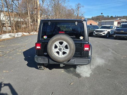 Used 2022 Jeep Wrangler Unlimited Sport image 6