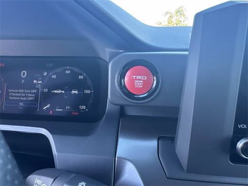 Used 2024 Toyota Tacoma TRD Sport image 26