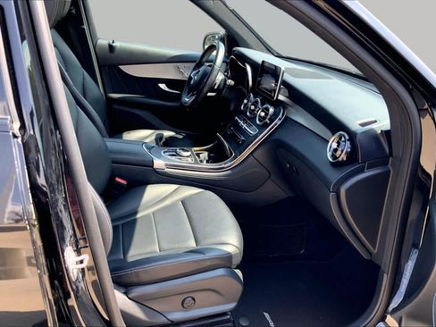 Used 2019 Mercedes-Benz GLC 300 image 9