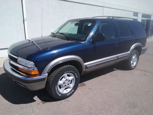 Used 1998 Chevrolet Blazer LS w/ Preferred Equipment Group AWD/4WD image 2