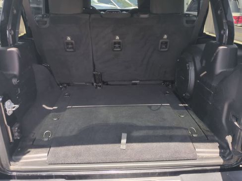 Certified 2019 Jeep Wrangler Unlimited Sahara AWD/4WD image 34