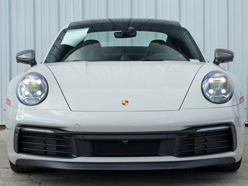 Used 2024 Porsche 911 Carrera T image 8