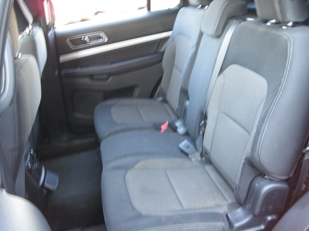 Used 2017 Ford Explorer XLT AWD/4WD image 24