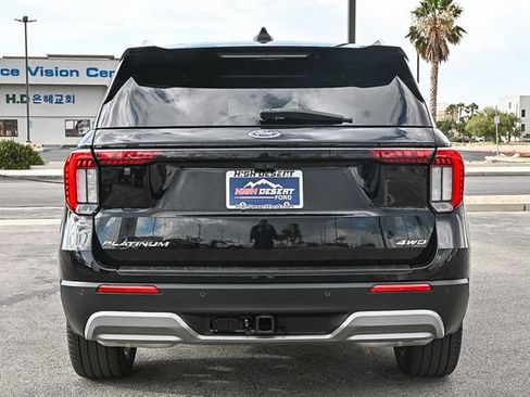 Certified 2025 Ford Explorer Platinum w/ LUX Leather Package AWD/4WD image 8