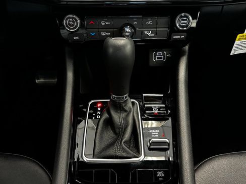 Certified 2026 Jeep Compass Latitude AWD/4WD image 18